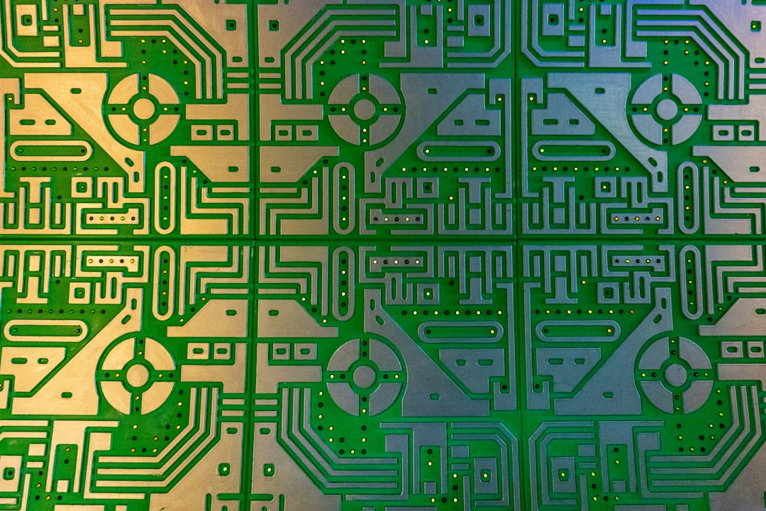 brain vs circuit board