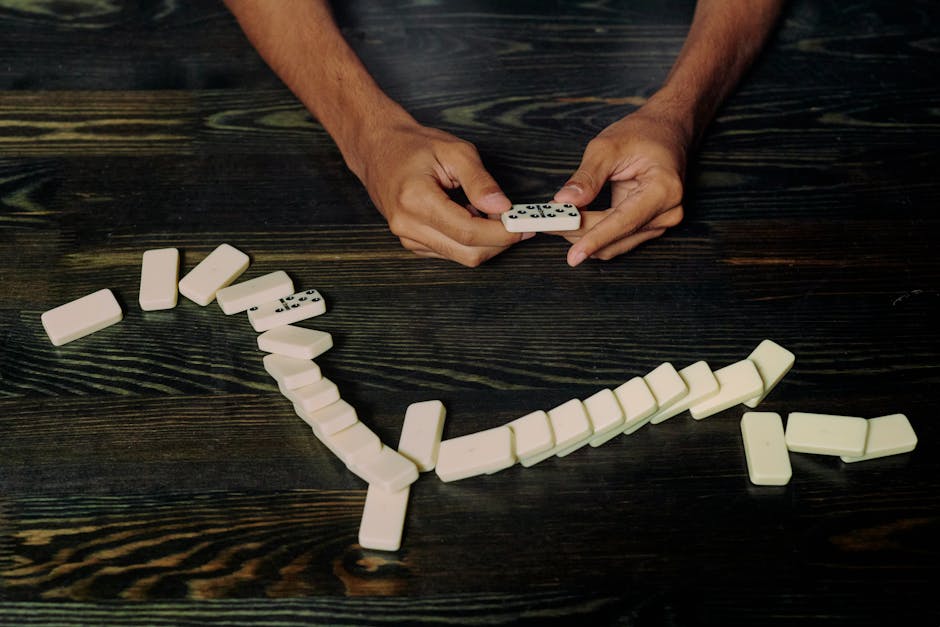 domino effect chain