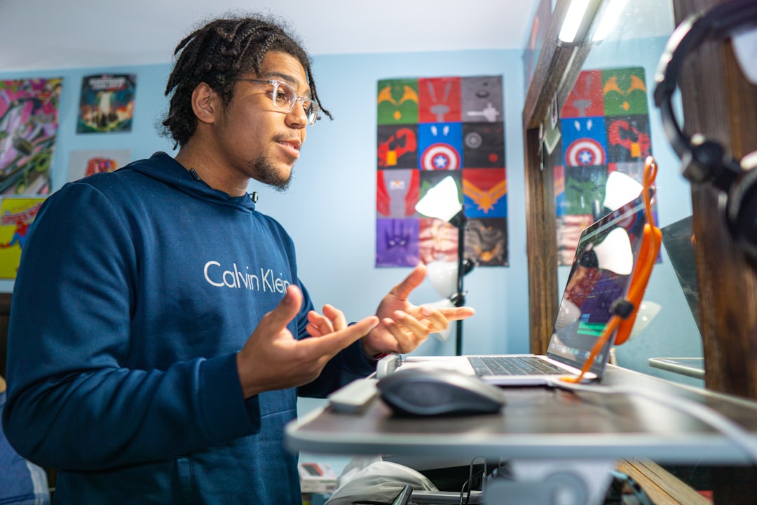 student interacting AI tutor